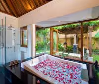 Villa Semarapura, Master Bathroom