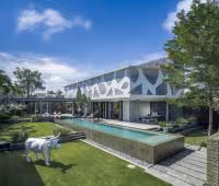 Villa Issi, Pool and Garden