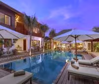 Вилла Tangram, Бассейна ночью