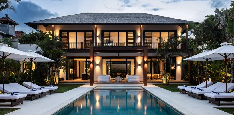 Villa Gendang, Pool at sunset